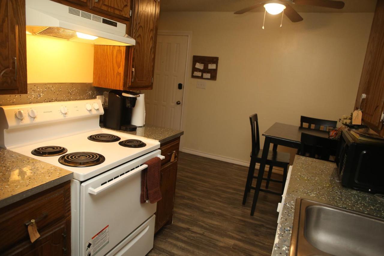 2 Bed/ 1 Bath Next To Ft. Sill Apartment Lawton Exterior photo