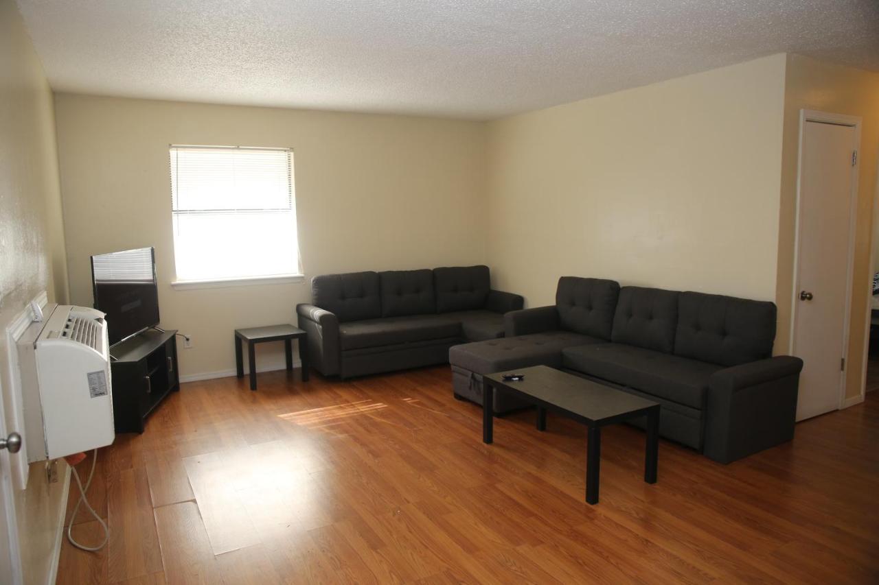 2 Bed/ 1 Bath Next To Ft. Sill Apartment Lawton Exterior photo